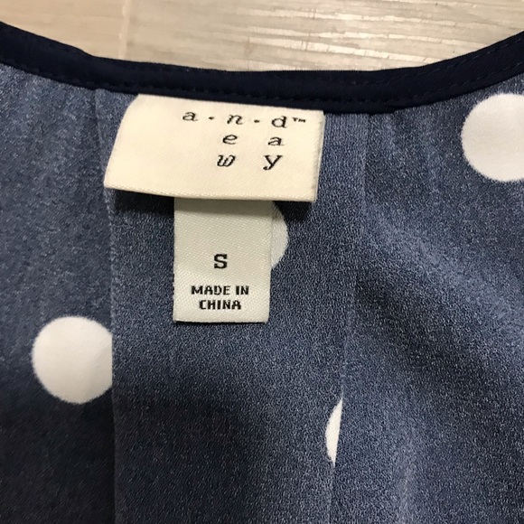 Classy button tie dress - Picture 3 of 3